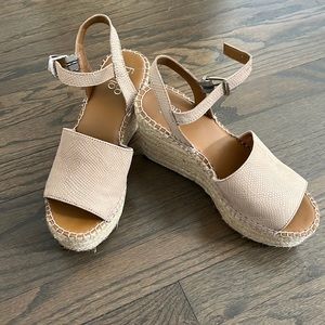 Takara Taupe Wedges FrancoSarto